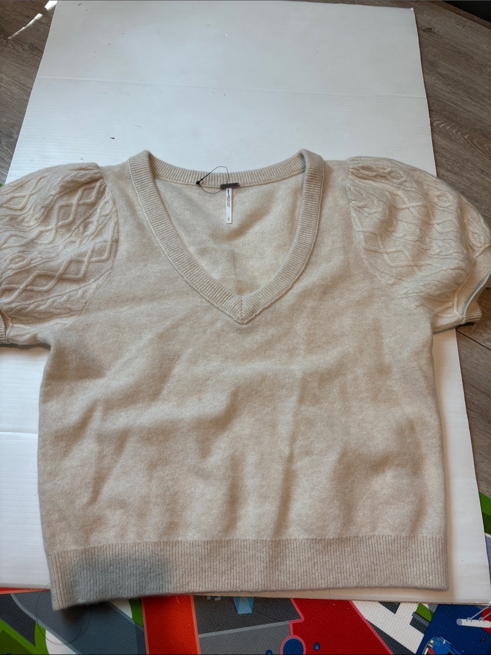 Free People Cream V-Neck Puff Sleeve Knit Top Size L 100% Cashmere
